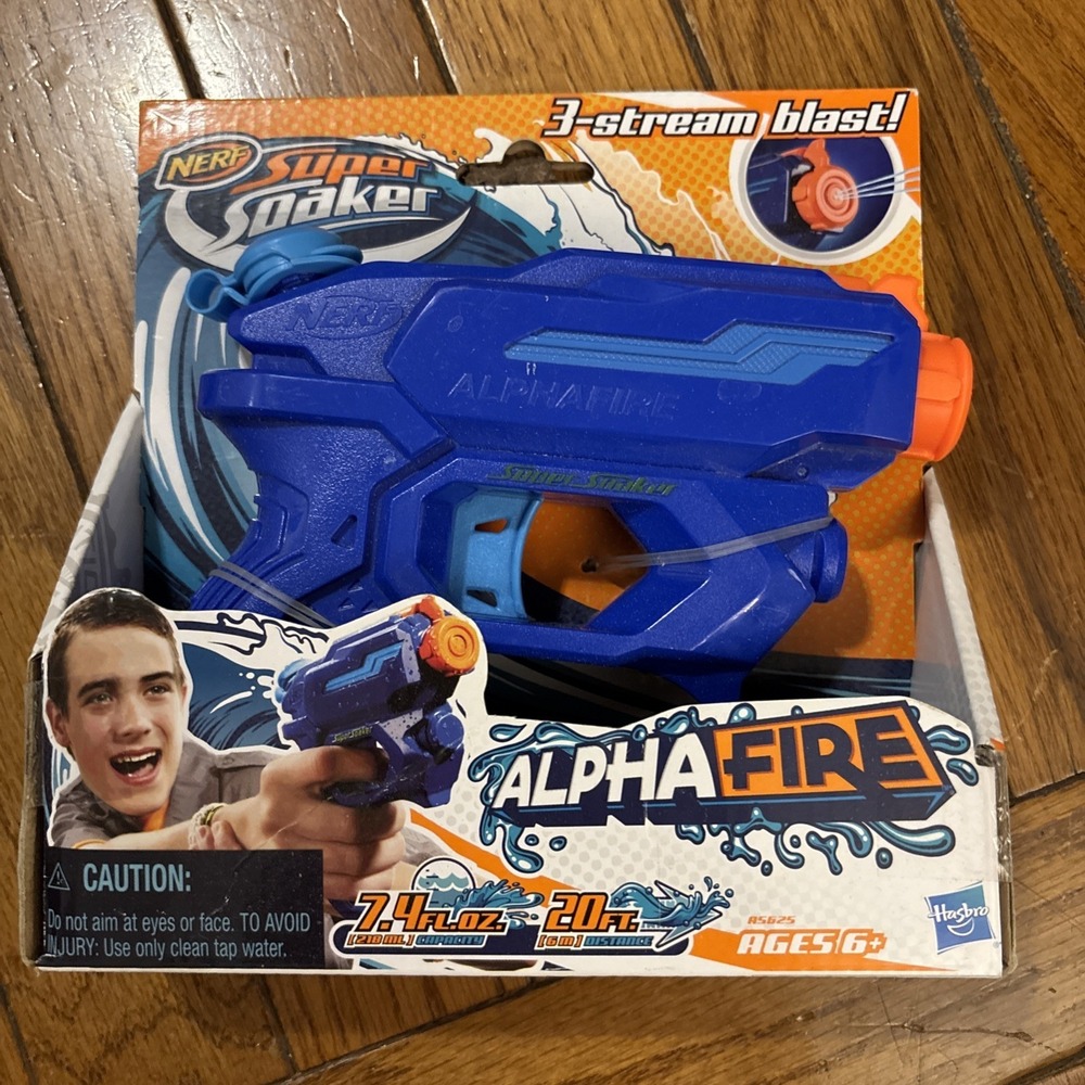 NERF Alpha Fire Super Soaker Water Gun 3 Stream Blast NIB 20 Ft Range 7.4 Fl Oz